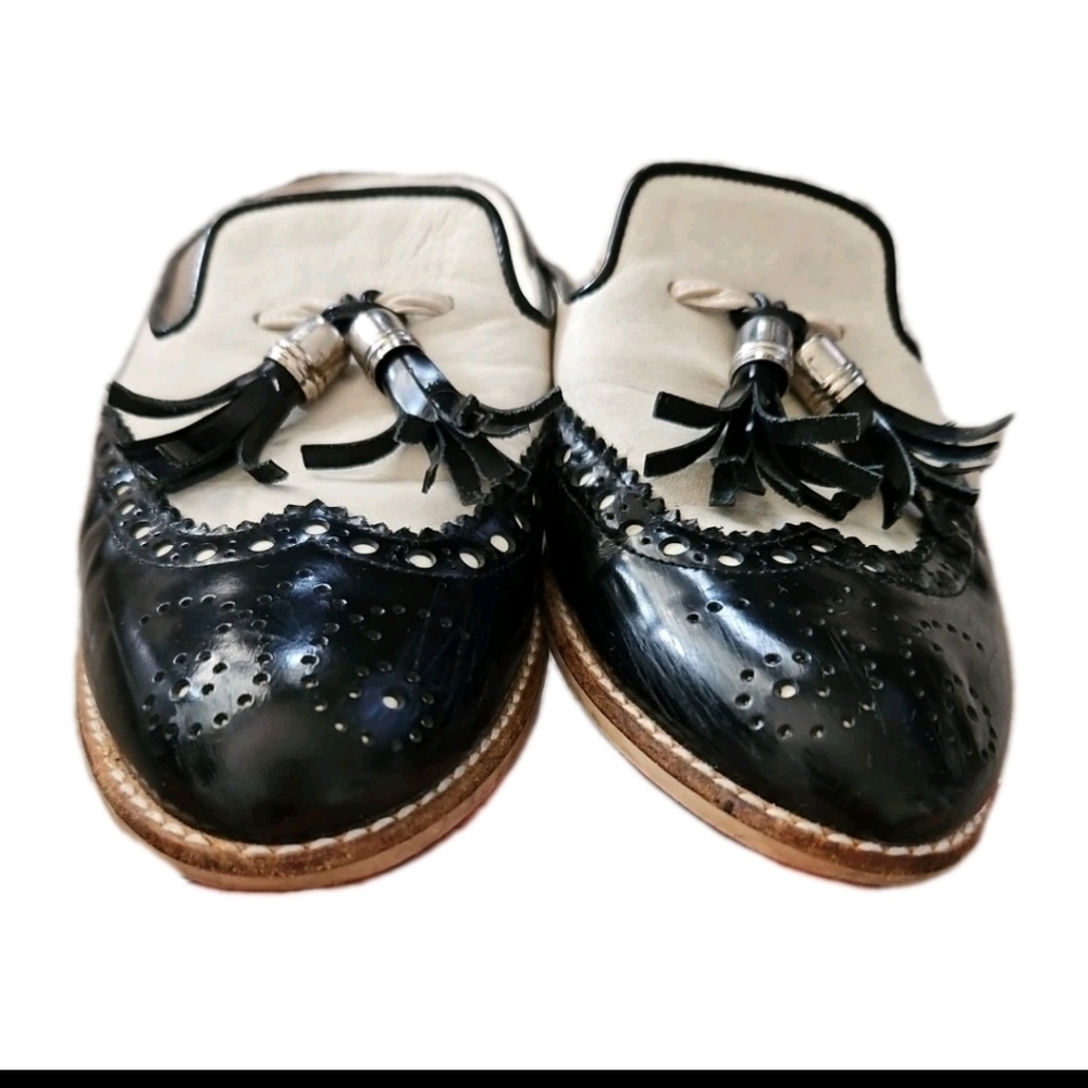 Stuart Weitzman Womens Black And White Mulething Brogue Leather Designer Mules 8 - Picture 5 of 14